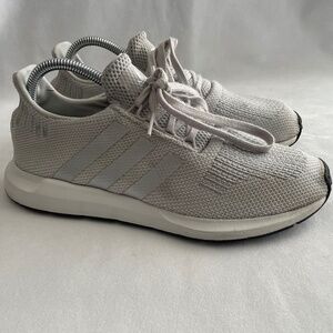 Adidas Swift Run Womens Running Athletic Walking Shoes Size 9 Gray White